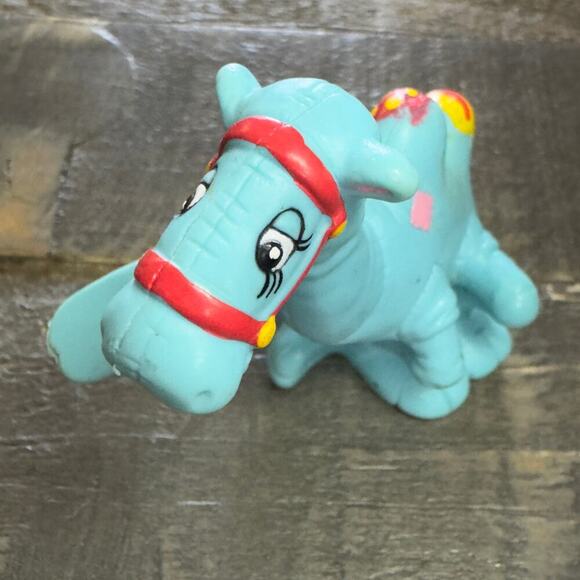 MacMillan Inc. 1988 Raggedy Ann Camel With The Wrinkled Knees PVC Figure - Picture 5 of 6